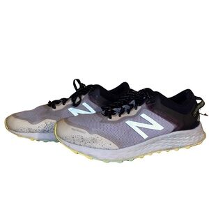 New Balance Fresh Foam Trail Running Shoes Gray‎ Black Womens Size 9.5
